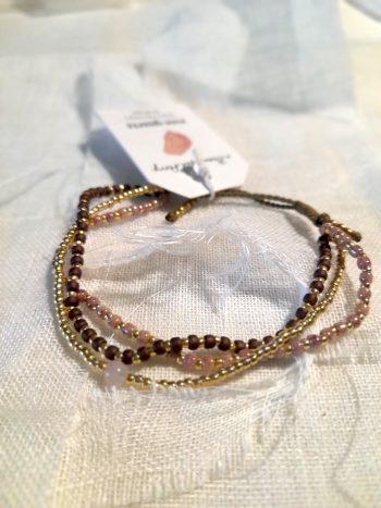 Loyal Rose Quartz Gold Colored Bracelet - immagine 2