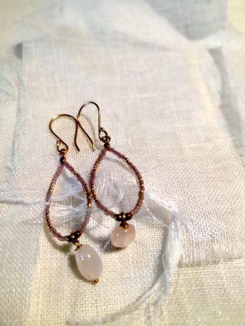 Becoming Rose Agate Gold Colored Earrings - immagine 2