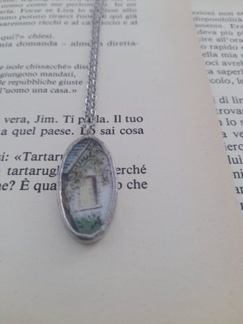 Collana con ciondolo ovale Verde