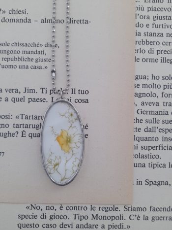 Collana con ciondolo ovale Bianco - immagine 3